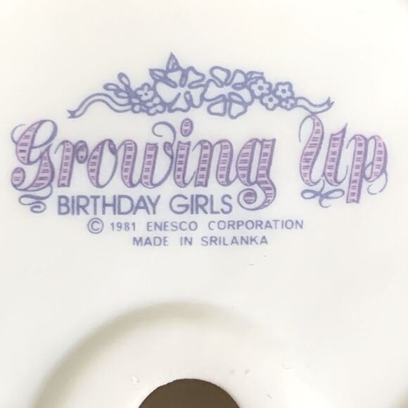 Enesco Growing Up Birthday Girls Figurine – Age 9 (1981) - Picture 7 of 7
